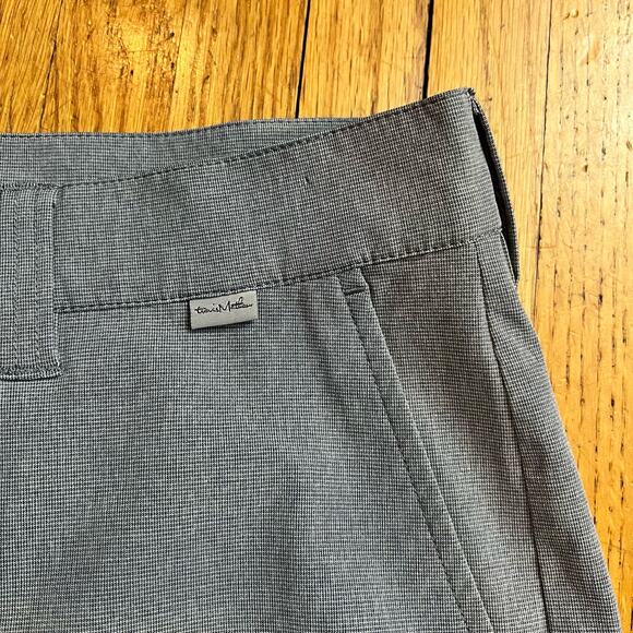 Travis Mathew Shorts Mens 32 Gray Performance Golf Stretch Flat Front - Picture 2 of 9